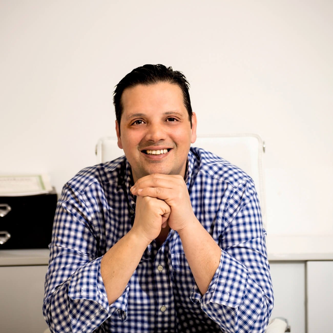 Κυριάκος Κατσαρός - Οδοντίατρος - Ειδικός Γναθοπροσωπικός Χειρούργος